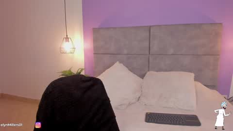 Evelyn  online show from January 26, 3:06 am