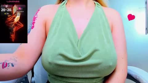 evelyne_rose online show from February 28, 12:31 pm