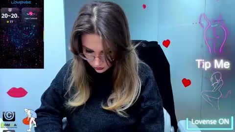 evelyne_rose online show from January 14, 6:21 am