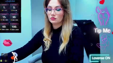 evelyne_rose online show from October 5, 5:05 am