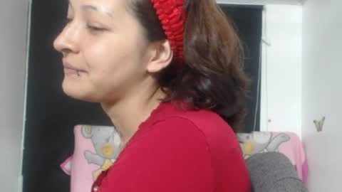 Evelyne online show from April 11, 3:11 am