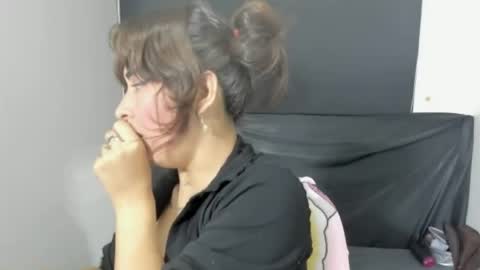 Evelyne online show from April 19, 1:39 am