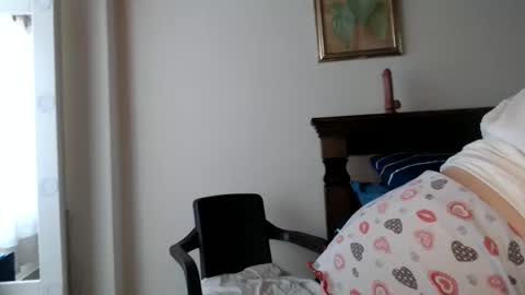 Evelyn Smith online show from May 10, 1:17 pm