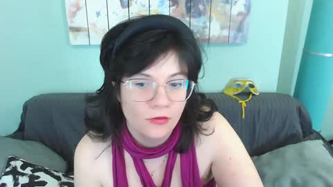 Everly online show from February 3, 6:28 pm