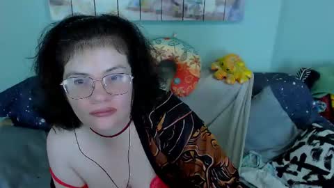Everly online show from July 16, 10:33 pm