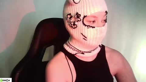 Renesme White Im here from Monday to Friday online show from May 1, 1:32 am