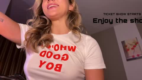 evielina online show from May 31, 2:10 am