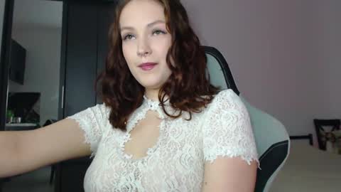 Lessie online show from October 30, 8:42 pm