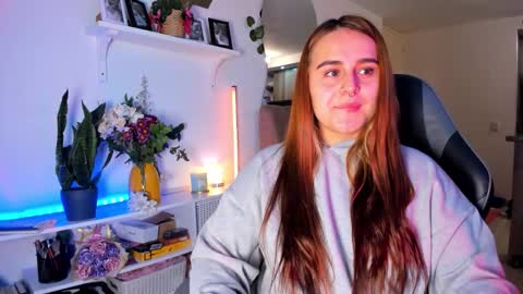 EVY online show from March 5, 12:30 am