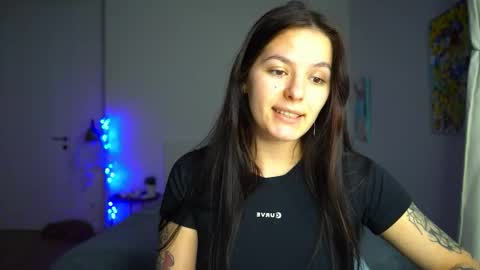 ewelynscott online show from December 3, 11:48 pm