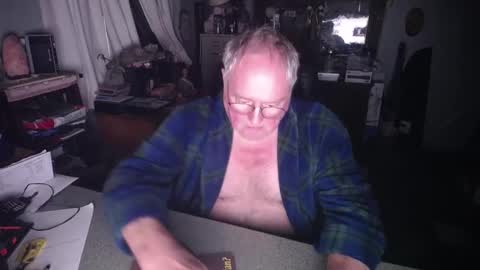 EXCEOS online show from December 21, 2:58 pm