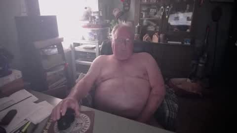 EXCEOS online show from April 23, 4:30 pm