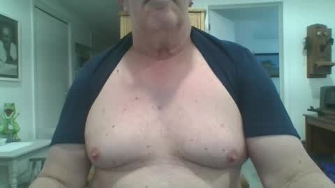 Snapshot of excitacbleguy9 chatting on February 14, 8:37 pm was excitablyguy hacked online show from February 14, 8:37 pm