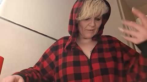 excitmama online show from March 3, 10:55 am