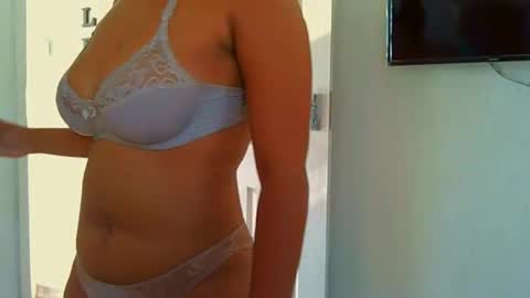 courtney online show from April 1, 6:36 am