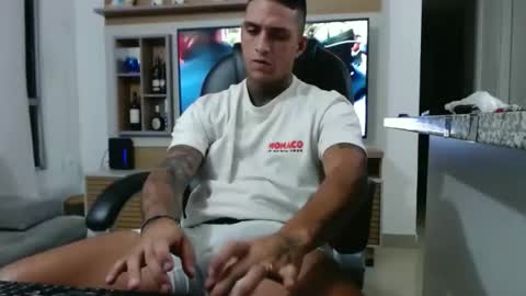 camilo online show from April 1, 12:22 am