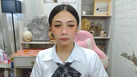 exotictssavie online show from February 5, 8:56 pm