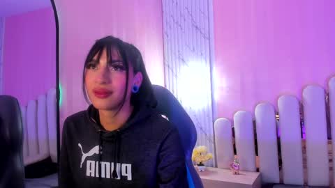 Velvet  online show from February 23, 10:34 pm