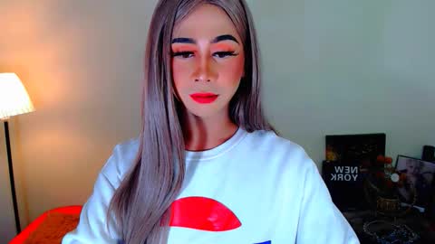 expensive_elise online show from March 6, 5:01 pm