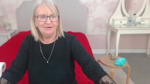 Alana online show from April 18, 8:20 pm