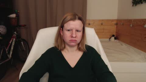 Crystal online show from December 6, 9:18 pm