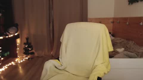 Crystal online show from February 24, 4:04 pm