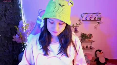 eymmy_24 online show from March 9, 2:05 am