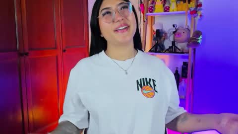 Emily online show from December 22, 9:54 pm