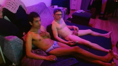 ezdavidluis online show from May 8, 7:25 am