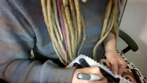 Aimee online show from November 3, 4:57 am