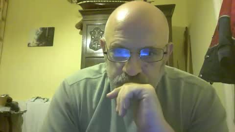 f1zzeek online show from April 15, 10:10 pm