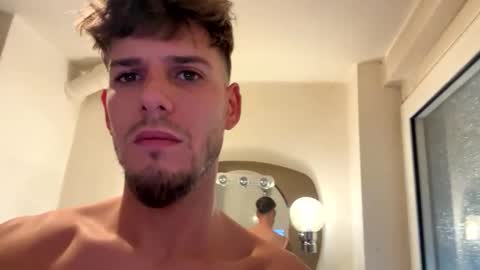 fablomaduro online show from February 2, 3:41 pm