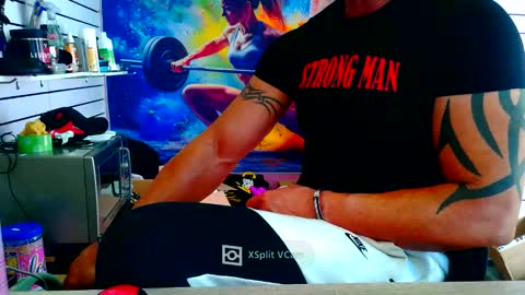 fabxxxl online show from April 22, 1:29 pm