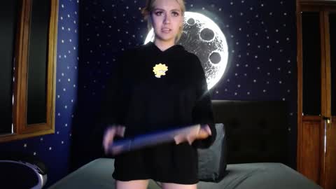 fabzy online show from February 19, 12:37 pm