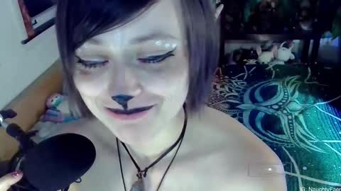 faewildflower online show from November 28, 6:10 am