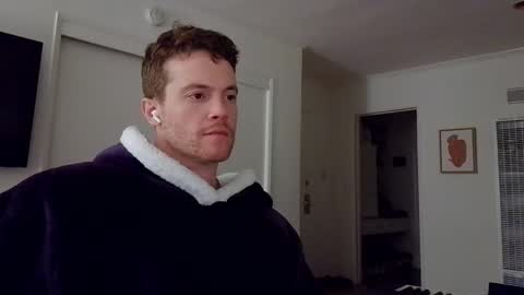 Travis online show from March 9, 7:56 am