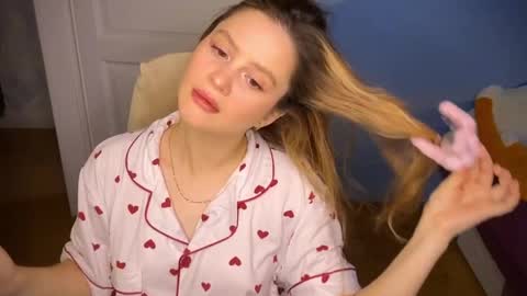 Ilona online show from September 19, 7:01 am