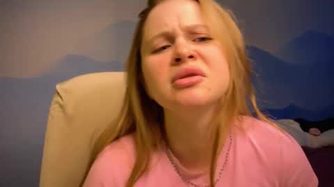 Ilona online show from November 4, 8:15 am