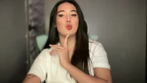 callmecindy online show from January 10, 3:39 pm