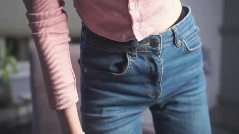 Kim online show from April 22, 7:43 pm