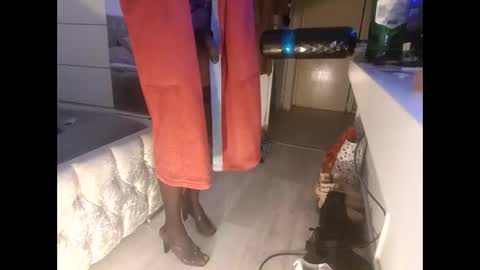 fantasticdeee online show from January 11, 6:35 am