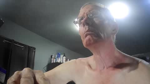 fantasyresort online show from April 20, 3:09 am