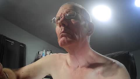 fantasyresort online show from April 4, 3:24 am