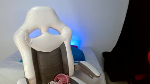 fari online show from March 30, 7:14 pm