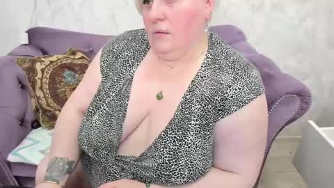 fashiona online show from March 4, 12:07 am