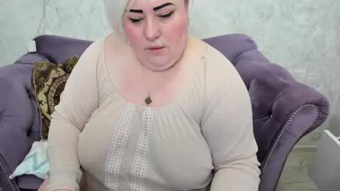 fashiona online show from February 27, 3:51 am