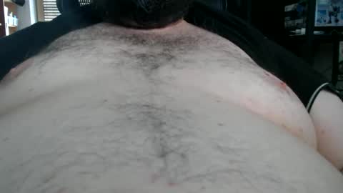 fat_bear_boy online show from May 31, 1:10 pm