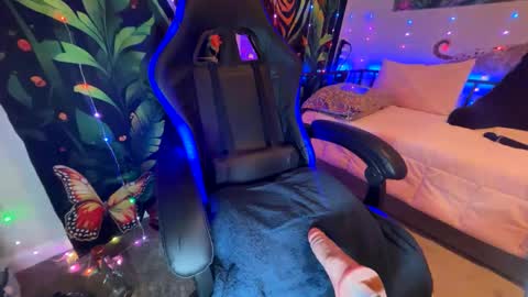 Sarah online show from March 5, 4:24 am