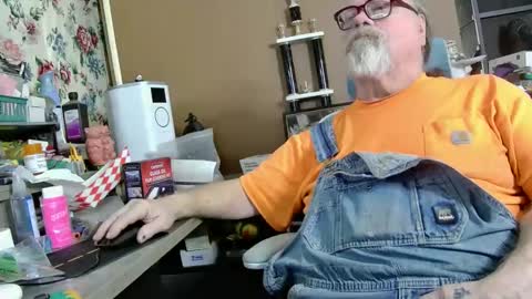 Fred. online show from March 1, 9:48 pm