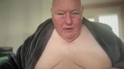 fatslutcutey online show from December 3, 10:34 am